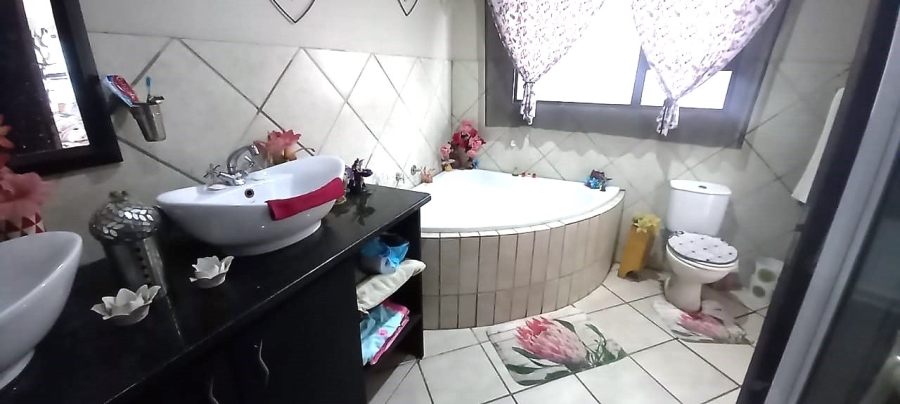 3 Bedroom Property for Sale in Universitas Free State